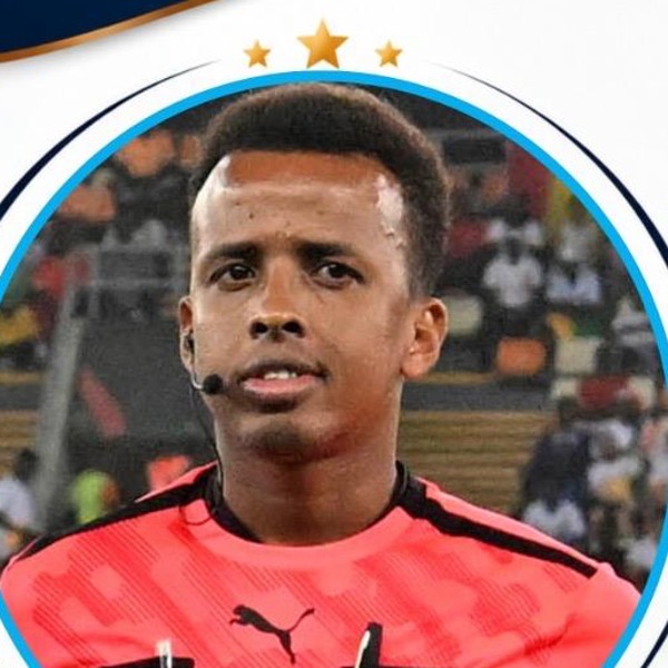 Omar Abdulkadir Artan – Internationaal voetbalscheidsrechter